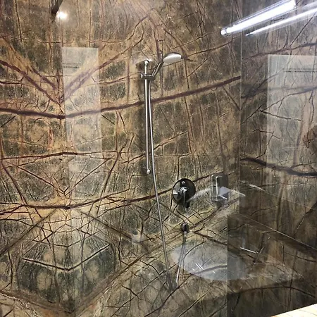 霍洛克公寓